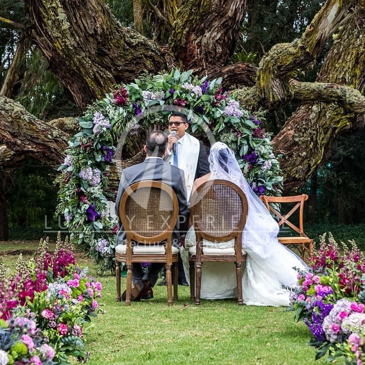 Haciendas para bodas en la Sabana de Bogotá con lagos y arquitectura colonial.